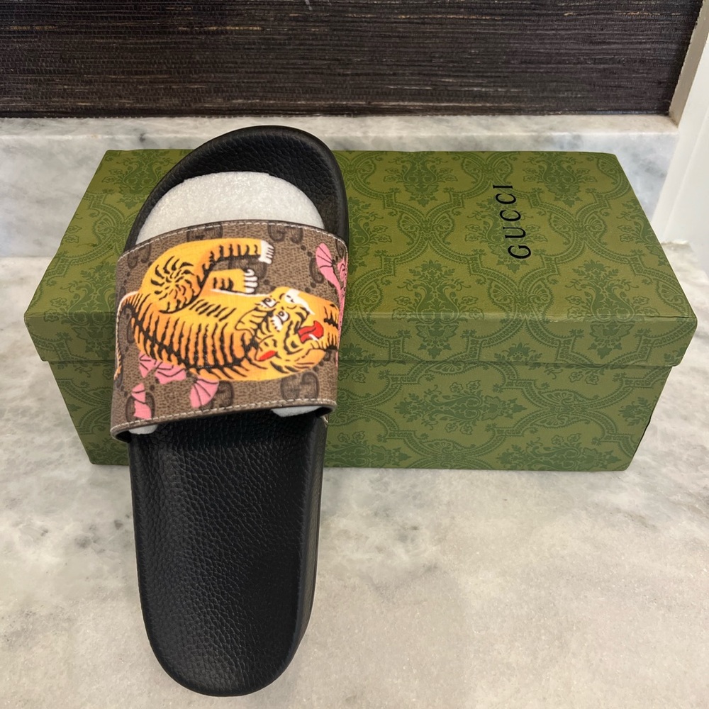 Gucci bengal and floral slides, worn a few times!